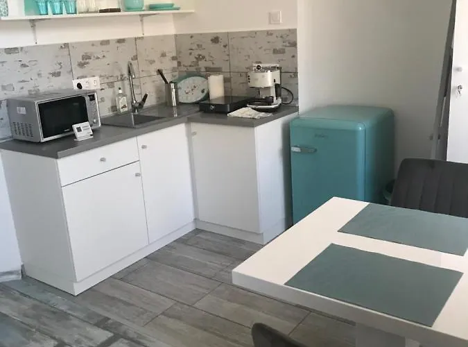 Westend Apartament *